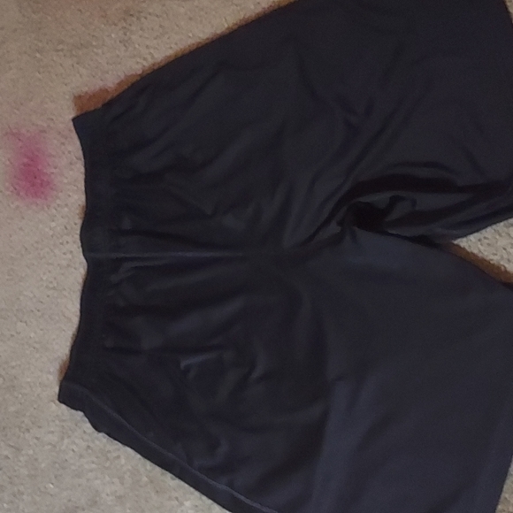 Shorts - Picture 1 of 4